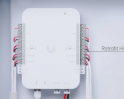 Новинки UniFi: Retrofit Hub, Retrofit Reader и Access 4.0